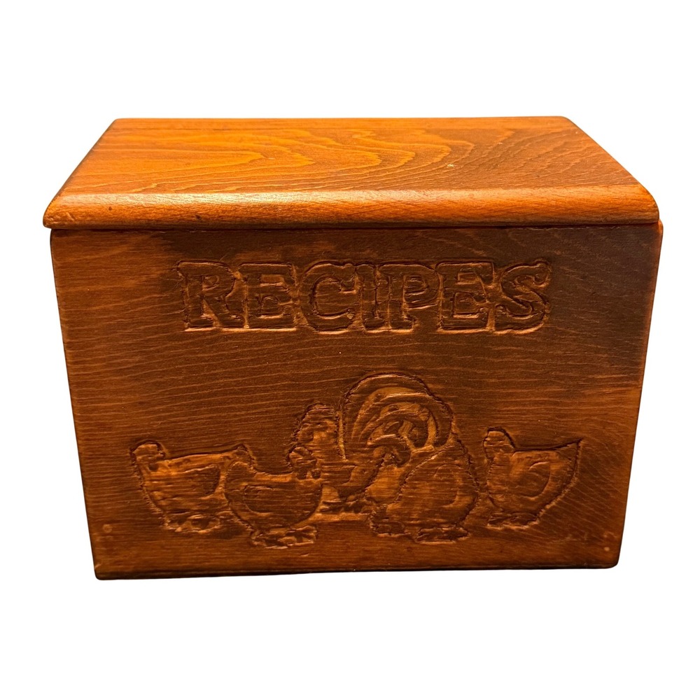 VTG  Wooden Recipe Box Embossed Rooster Hen Farmhouse Kitchen Storage Brown